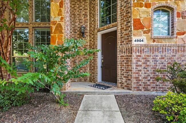 Photo - 2-story townhouse, featuring 3 beds, 2 full baths and 1 half bath.