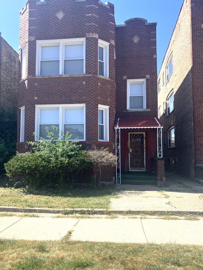 Building Photo - 8222 S Paulina St Rental