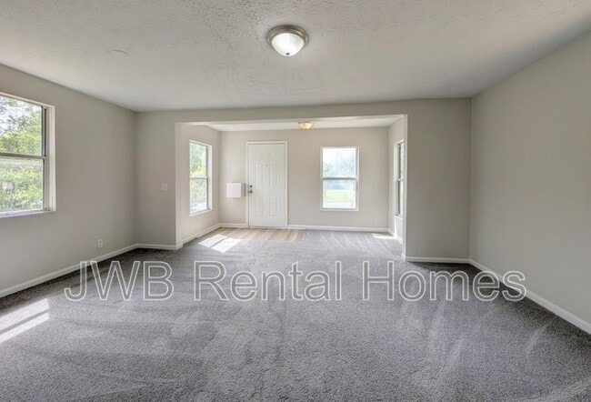 Photo - 835 E Union St