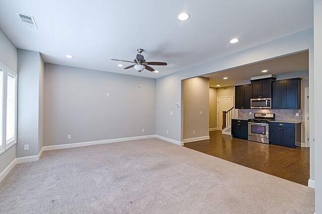 1963 Summit Trace Cir NW