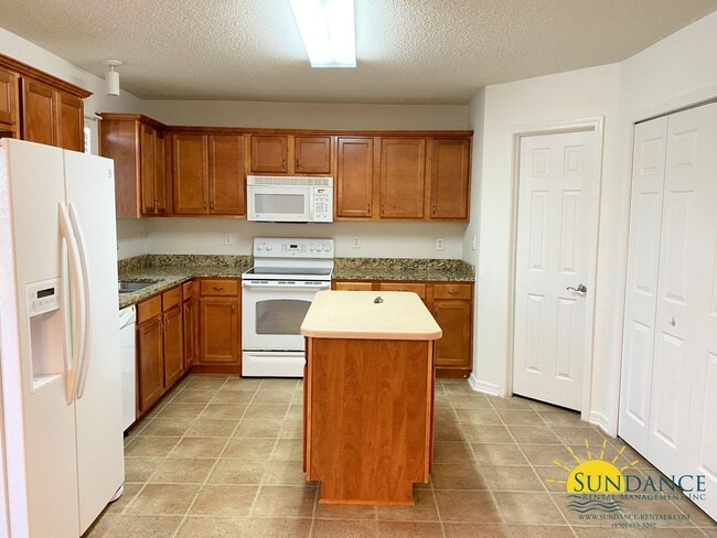 Photo - 217 Limestone Cir