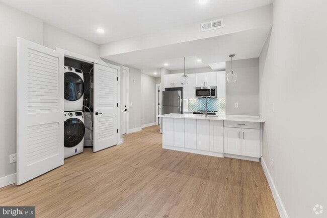 Building Photo - 1144 Frankford Ave Unit 402 Rental