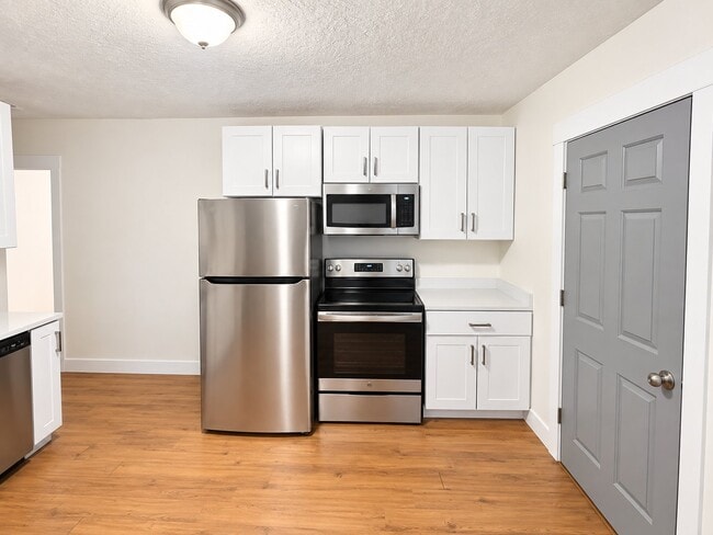 458 E Lambourne Ave Unit B