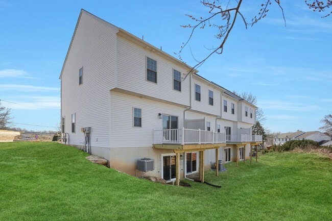 Photo - 971 Old Elizabethtown Rd