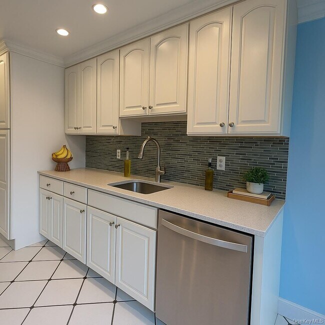 Photo - 6 Church Ln Unit L