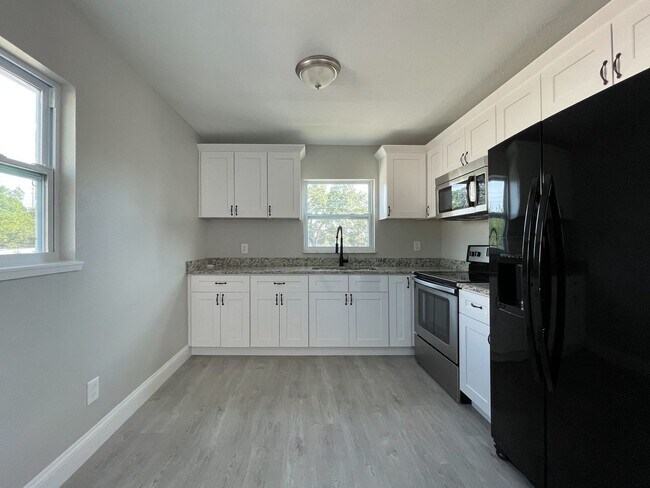2704 E Columbus Dr Unit 2704 E. Columbus Dr., Apt. C
