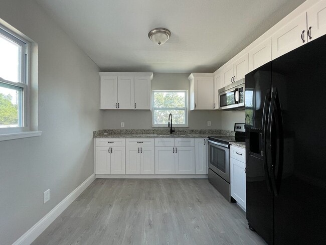 Photo - 2704 E Columbus Dr Unit 2704 E. Columbus Dr., Apt. C