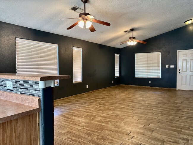 3617 Cameo Dr