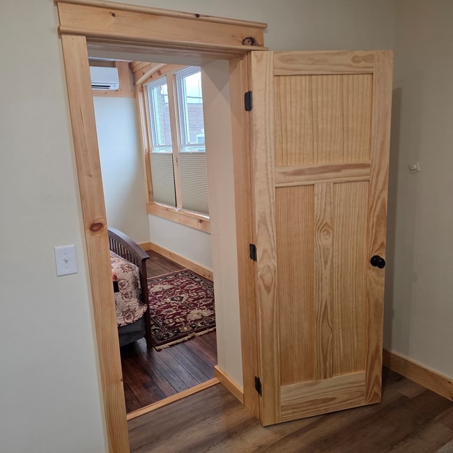 Photo - 121 E Main St