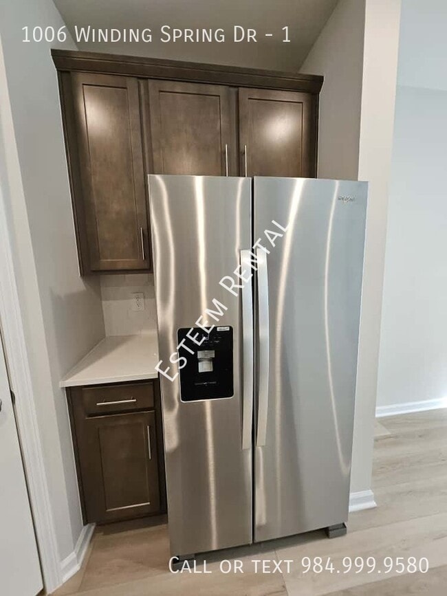 Photo - 1006 Winding Spg Dr