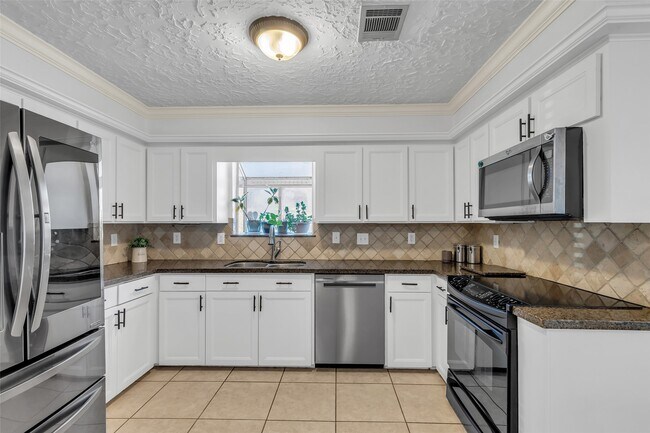 Photo - 24102 Northcrest Dr