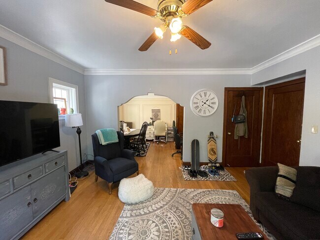 Photo - 3825 N Oakland Ave