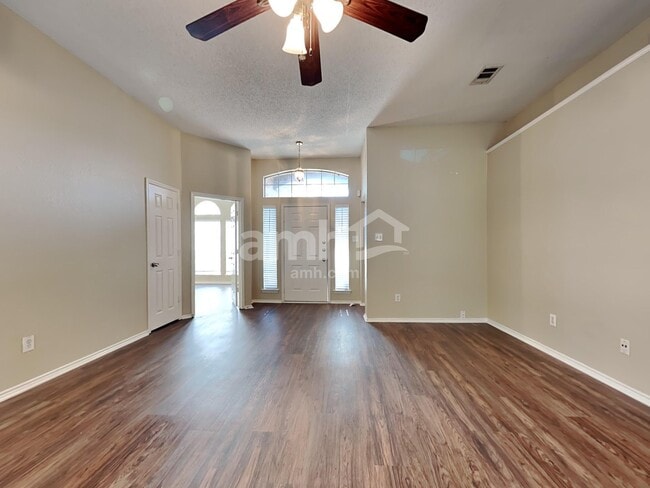 Photo - 733 Grandview Ave