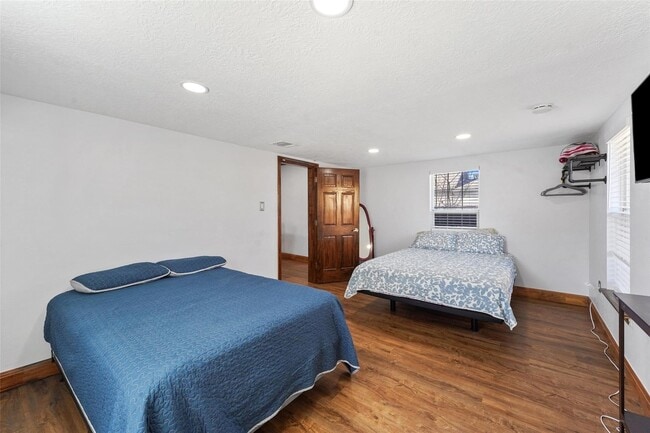 Building Photo - 7623 Ave E