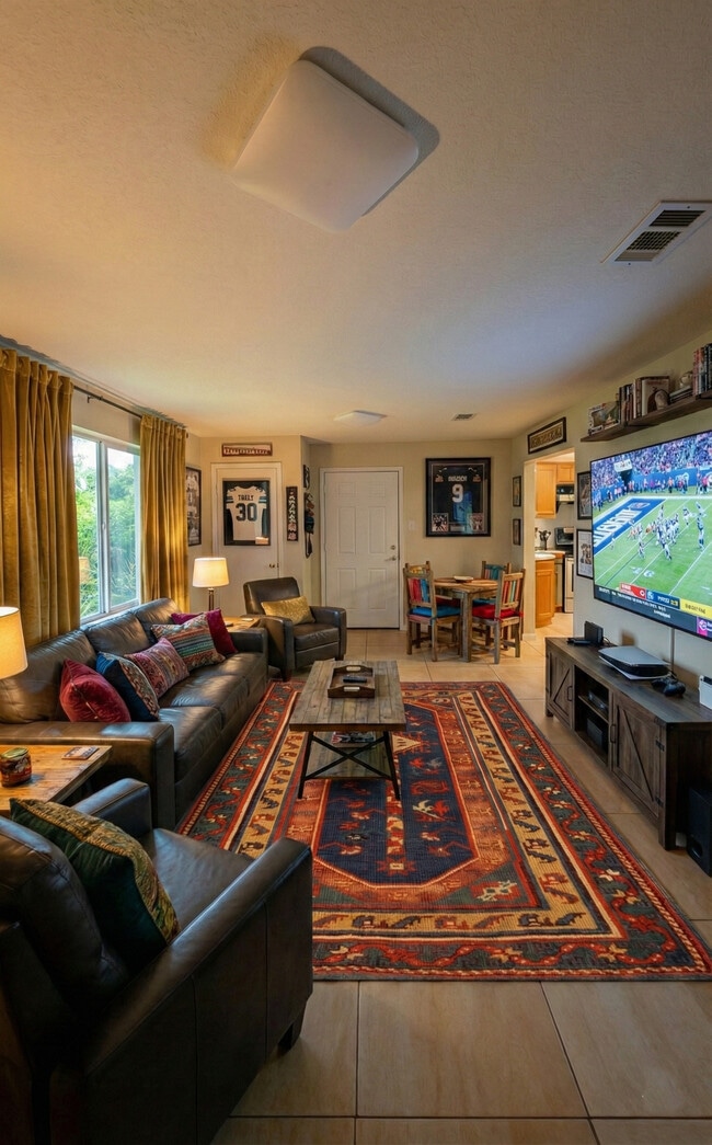 Photo - Robindale-East Apartments