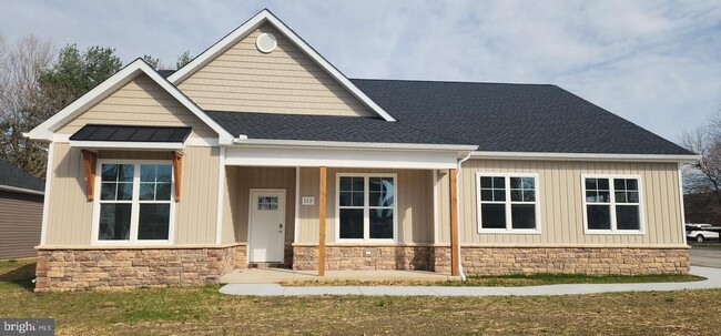 Building Photo - 112 W Main St