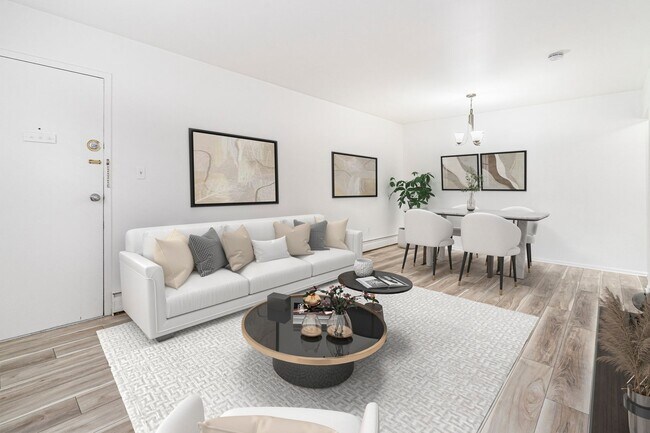 Photo - Lindsay Court Apartments