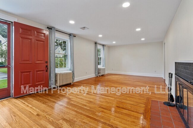 14 Gleason Rd