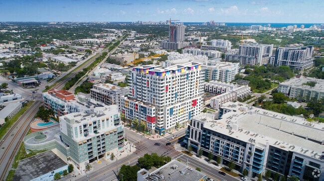 Building Photo - 600 N Andrews Ave Unit 608 Rental