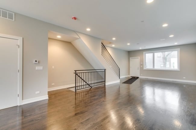 Photo - 2050 N Hamlin Ave