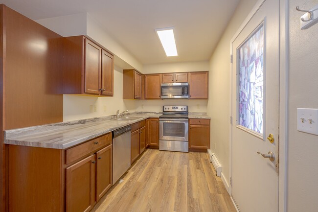 836 Vine Ave Unit F