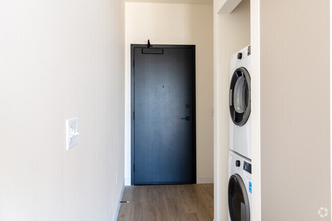 Studio B, 1BA, - 328SF - Entrance