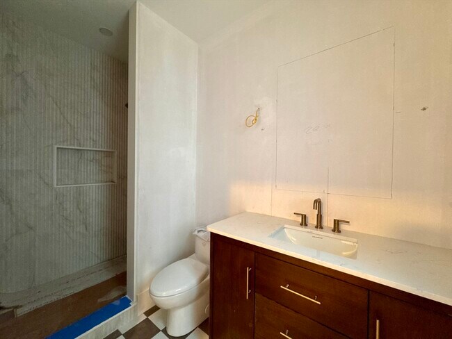 Photo - 139 Sycamore St Unit 1