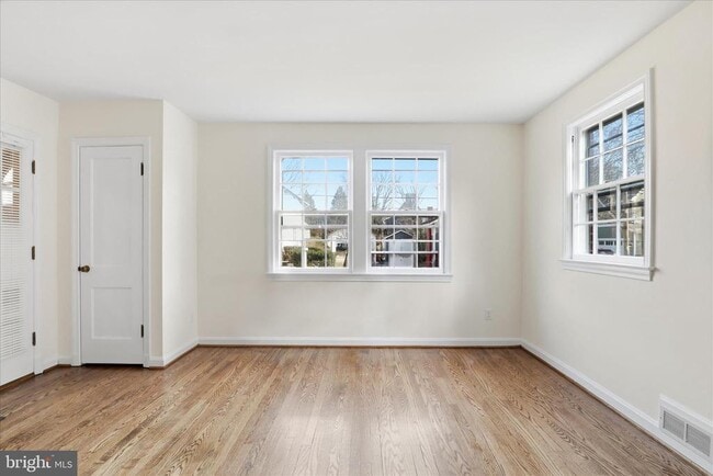 Photo - 904 N Ivy St