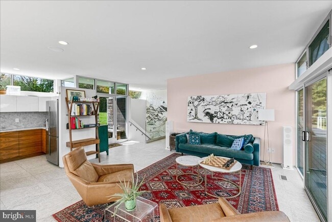 Photo - 10222 Van Thompson Rd