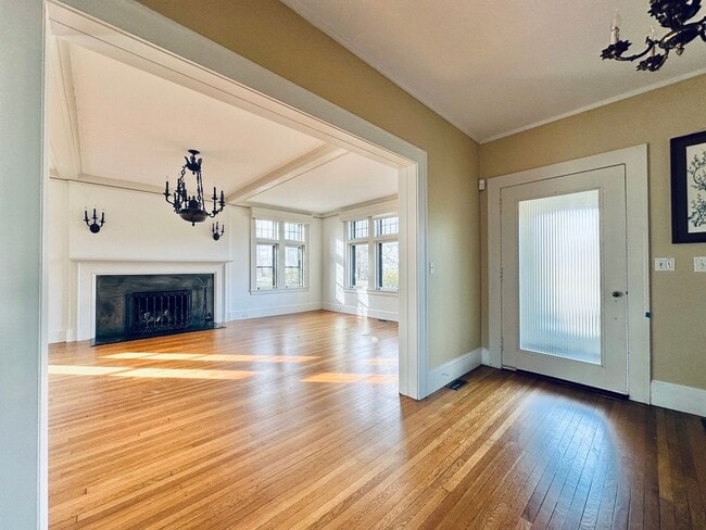 Photo - 671 Prospect St