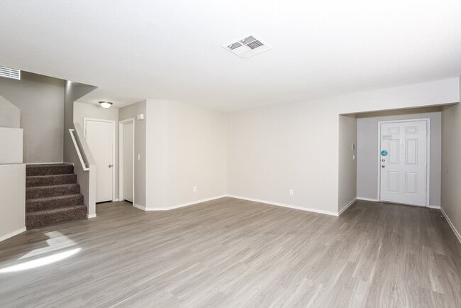 Photo - 6349 Rose Tree Ln