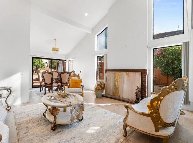 Photo - 13 Heather Hill Ln