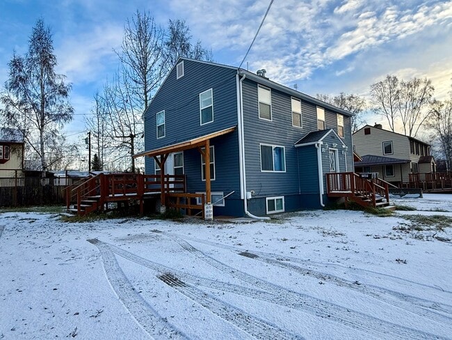 Building Photo - Eighth Ave - 760 Unit A