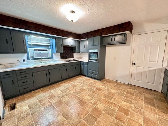 Photo - House in Grand Rivers