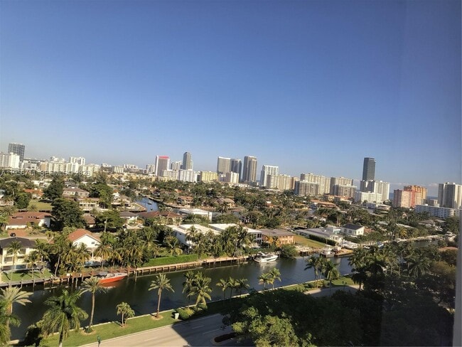 Photo - 3610 Yacht Club Dr Unit 1416