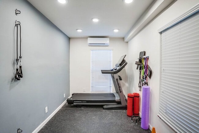 Photo - 822 N. Inglewood Ave