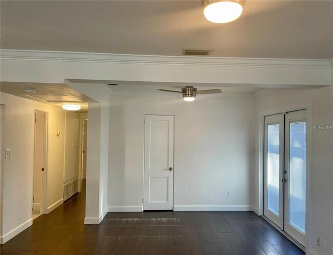 Photo - 918 Golfview St