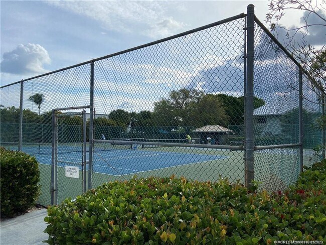 Photo - 3901 SE St Lucie Blvd Unidad D-29