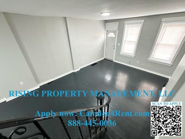 Photo - 610 Line St