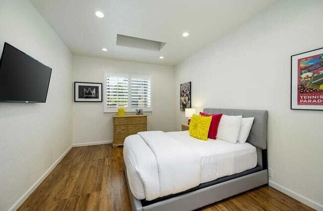 77160 Delgado Dr