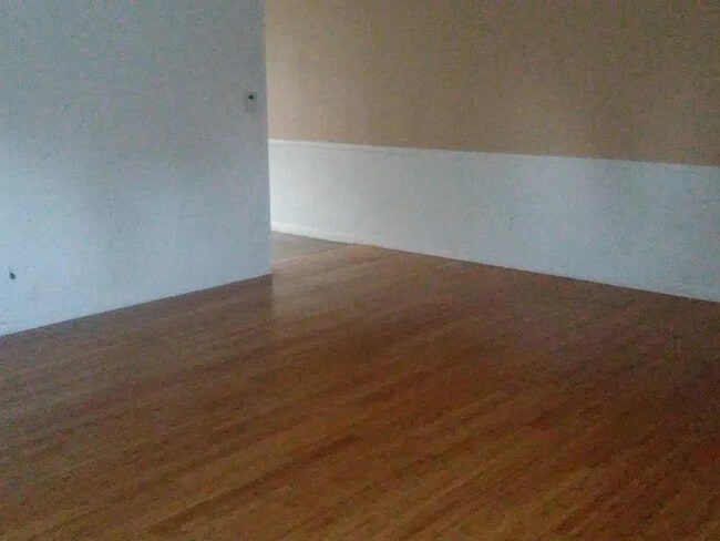 Photo - 3351 N Kinser Pike