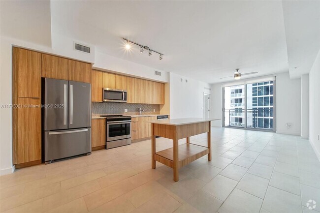 Building Photo - 2150 N Bayshore Dr Unit 607 Rental