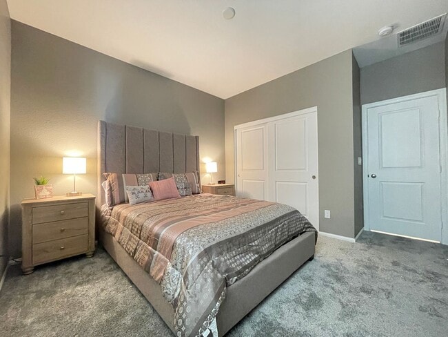 Photo - (Fully Furnished) 4 Bedroom + Loft,  3 Ful...