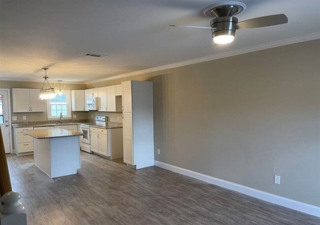 Photo - 2220 Oakwood Ln