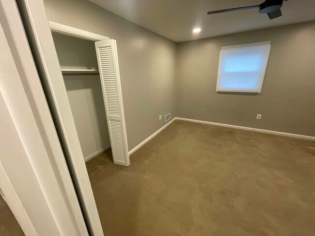 8621 Woodward Ave