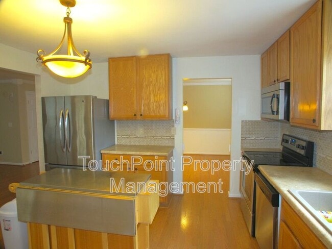 Photo - 8007 Bristle Ln