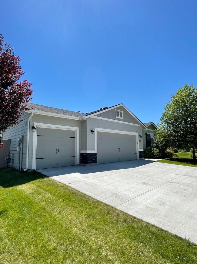 Photo - Pet Friendly Home in Nampa!