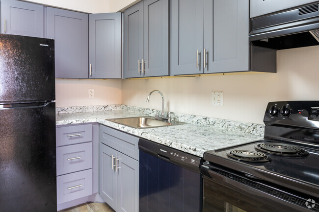 Renovated Kitchen - Burnam Woods Rental