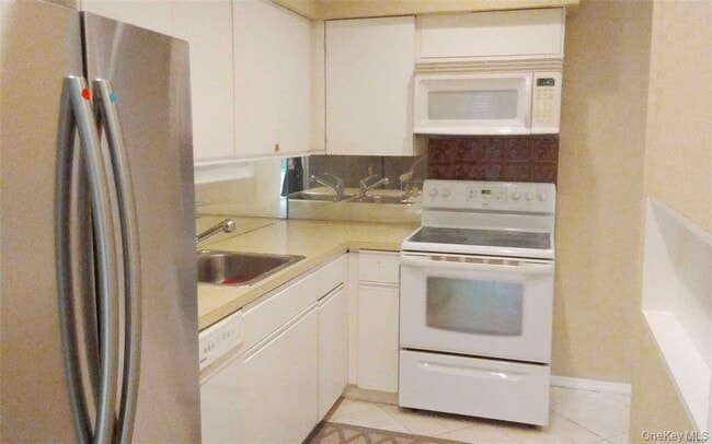 Photo - 130 S Middle Neck Rd Unit 2