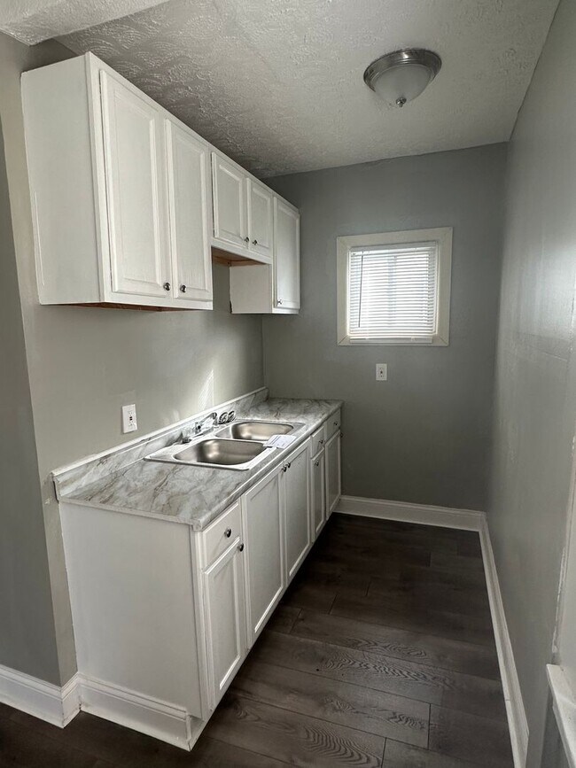 Photo - 2bd DOWNSTAIRS DUPLEX Cash Pay/Section 8 Unit DN